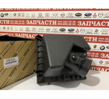 Корпус воздушного фильтра, крышка Toyota 17705-31470