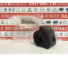 Втулка стабилизатора переднего левая Toyota 48815-12370