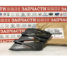 Заглушка решетки радиатора, правая Toyota 52127-78020