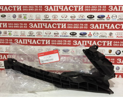 Кронштейн бампера переднего правый HONDA 71140-T1E-G00