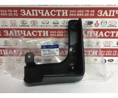 Брызговик передний правый Hyundai 86832-D7000