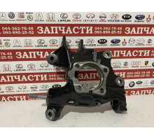 Кулак подвески задней левый Toyota 42305-0E090