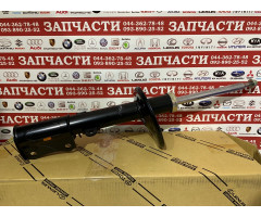 Амортизатор задний правый Toyota 48530-09L31
