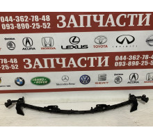 Кронштейн, усилитель решетки радиатора Toyota 53114-48100