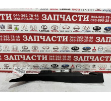 Брызговик подкрылка переднего правого Toyota 53895-48190