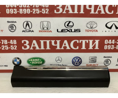 Молдинг двери задней правой Toyota 75075-48110