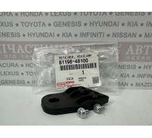 Кронштейн, ремкомплект фары левой Toyota 81196-48100