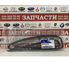 Уплотнитель капота, над решеткой радиатора Hyundai 86360-S1000