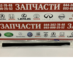 Молдинг накладка двери передней правой Hyundai 87722-D7000